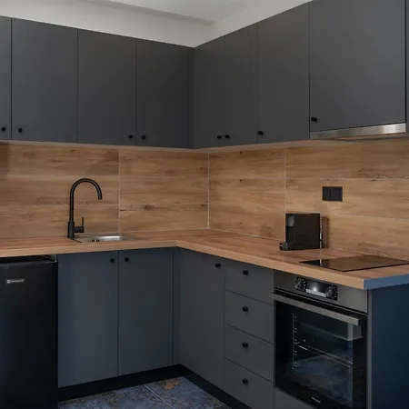 Poseidon Girni Sea View アパート