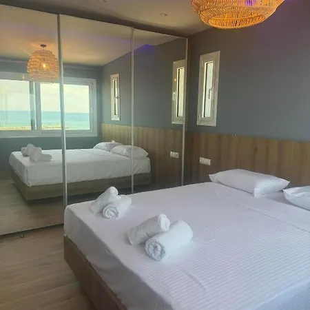 Poseidon Girni Sea View شقة