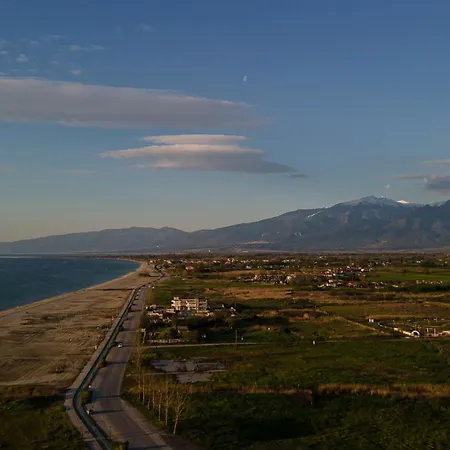Poseidon Girni Sea View شقة