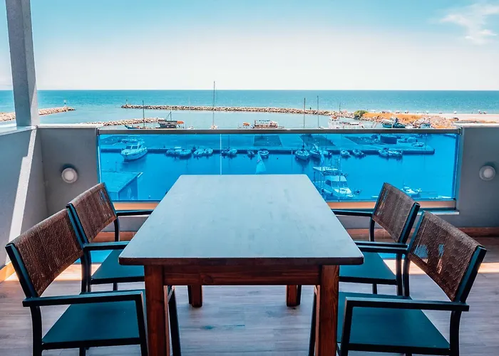 Appartement Poseidon Girni Sea View