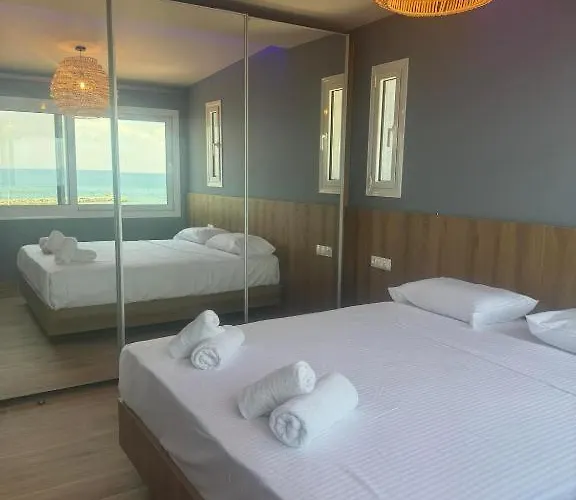 Poseidon Girni Sea View Appartement