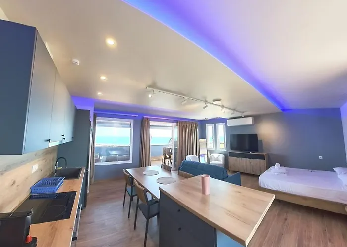 Poseidon Girni Sea View * Paralía